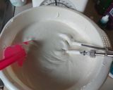 Foto langkah ke 3 dari resep Bolu Kukus Semangka.