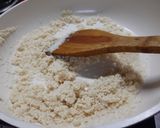 A picture of step 2 of Doodh main sooji ka halwa😋.
