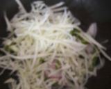 A picture of step 6 of Hakka Noodles.