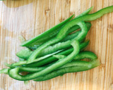 A picture of step 3 of Green pepper, bamboo-shoot and pork stir-fry.