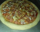 Foto langkah ke 6 dari resep Pizza Simple enak.