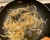 Foto del paso 2 de la receta: Cebolla caramelizada 🧅
