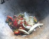 Gambar langkah 2 resipi Baby Kailan Ikan Masin.