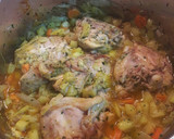 Foto del paso 3 de la receta: Traseros de pollo en salsa