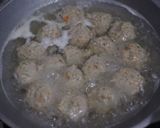 Foto langkah ke 3 dari resep Bakso goreng sayur.