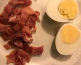 A picture of step 2 of Noodle Soup with Serrano Ham and Hard-Boiled Egg.
