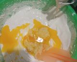Foto langkah ke 3 dari resep Bolu Kukus Keju Lembut.
