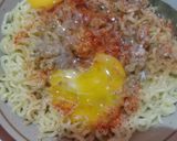 Foto langkah ke 2 dari resep Martabak milor (mie & Telor).