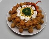 Foto langkah ke 3 dari resep Cake birthday antimainstream nasi mie goreng ayam goreng.