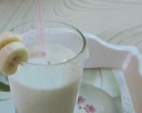 A picture of step 3 of Banana shake.