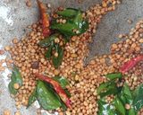 மணத்தக்காளி சட்னி(manathakkali chutney recipe in tamil) ரெசிபி ஸ்டேப் 1 புகைப்படம்