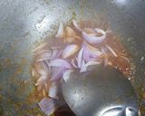 A picture of step 4 of Chilli garlic mushroom.