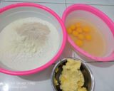 Foto langkah ke 1 dari resep Donat Empuk resep ibu Restu ala Jajannila.
