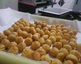 Foto langkah ke 10 dari resep Sus Kering Keju / Bawang Keju / Crispy Choux.