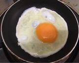 รูปขั้นตอนการทำที่ 6 ของ ข้าวกะเพราหมูชิ้น ไข่ดาว