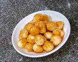 Hình bước làm 3 của món Trứng cút sốt me