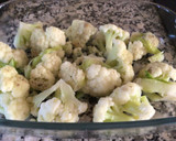 Foto del paso 1 de la receta: Coliflor gratinada con salsa de vegetales