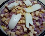 Foto del paso 2 de la receta: Tarta de jamón y queso con colitas de fiambre