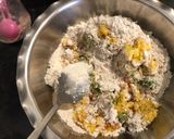 A picture of step 1 of Khichdi Thepla.