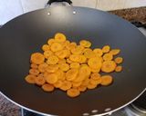 Foto del paso 5 de la receta: Wok de pollo con berenjena y zapallitos