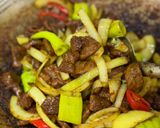 Gambar langkah 6 resipi Daging Goreng Kunyit Belengas.