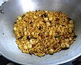 A picture of step 3 of Mamrachur Poha Chivda.