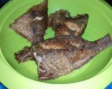 Foto langkah ke 1 dari resep Mujair masak semur kecap.