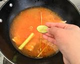 Foto langkah ke 5 dari resep Tom Yum Pedas.