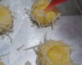 Foto langkah ke 3 dari resep #131 Thumbprint Strawberry Cheese Cookies.