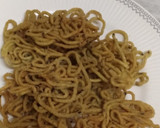 சாமைஅரிசிமுருங்கைஇலை முறுக்கு(samai arisi murukku recipe in tamil) ரெசிபி ஸ்டேப் 2 புகைப்படம்