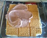 Fehér csokis-nutellás-kekszes kanalas desszert recept fázis 7 fotója