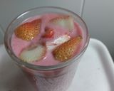 Foto del paso 3 de la receta: Licuado🧊🧃 de fresa y banano🥛🍓🍌