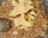 A picture of step 2 of Dry Dates Halwa.