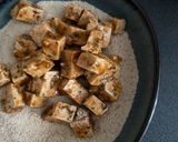 Une image de l'étape 6 de Tranches de tofu marinées et panées à l'asiatique.