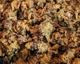 Foto del paso 7 de la receta: Tapa de revuelto de morcilla y piñones en tulipa de mantequilla