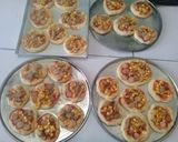 Foto langkah ke 5 dari resep Pizza Mini.