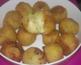 Foto langkah ke 6 dari resep Bola2 Kentang Keju Leleh.