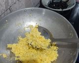 Foto langkah ke 3 dari resep Nasi Goreng Telur.