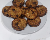 Foto del paso 4 de la receta: Galletas de plátano avena y pepitas de chocolate