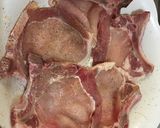 Foto del paso 1 de la receta: Chuletas asadas acompañada con frijoles