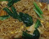 Foto langkah ke 3 dari resep Mie Goreng ala Solaria.
