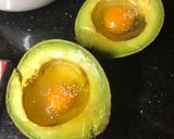 Hình bước làm 1 của món Làm bữa sáng healthy với trứng và bơ bằng nckd 🥑