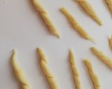 Foto del passaggio 3 della ricetta Trofie salsiccia, pomodorini e gocce di pesto