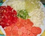 Pas rețetă Ciorbiță de fasole boabe cu cârnăciori picanți și afumați 2 fotografie