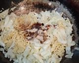 Foto langkah ke 4 dari resep Mie Goreng Kol.