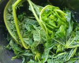 Foto langkah ke 2 dari resep Gulai Daun Pepaya Kikil.