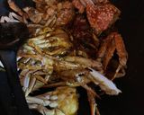 Foto langkah ke 5 dari resep Rajungan Saus Mentega 🦀.