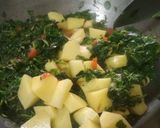 A picture of step 5 of Aalu methi.