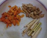 Foto langkah ke 2 dari resep Wedang kunyit, Jahe, Sereh.