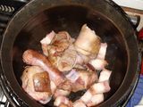 Guiso de mondongo y codillo de cerdo